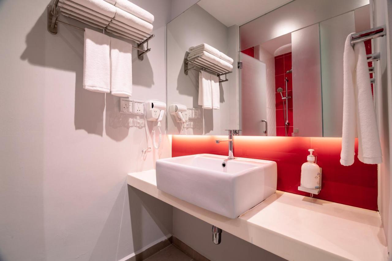 Hotel Express & By Ihg