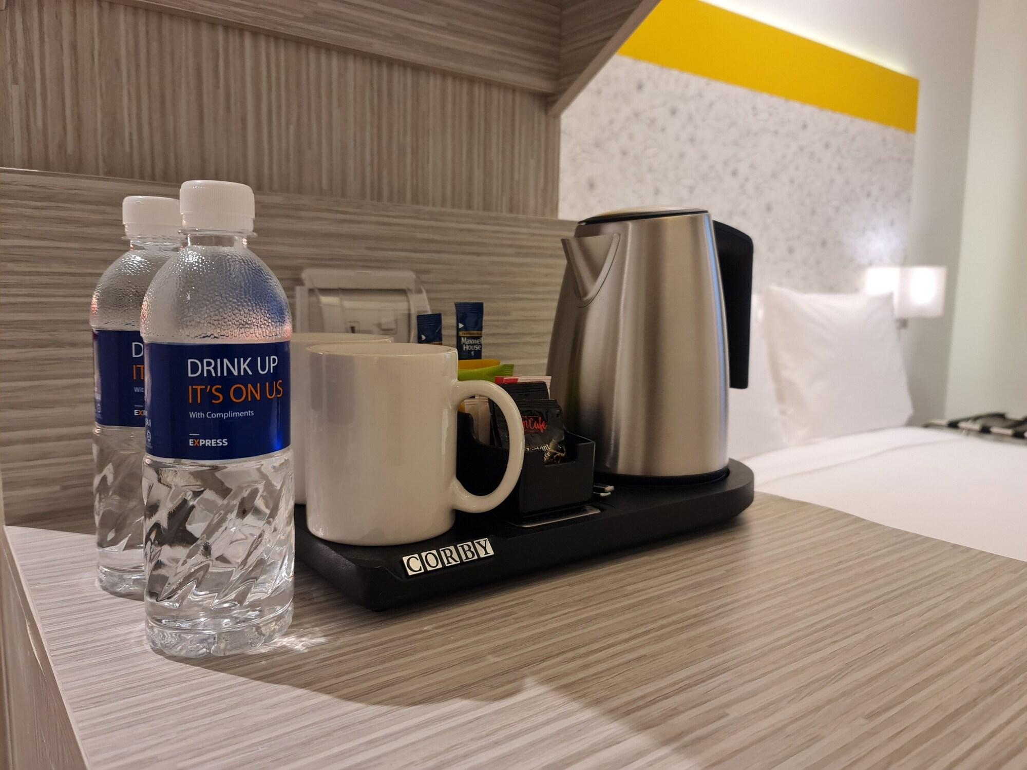 Express & By Ihg