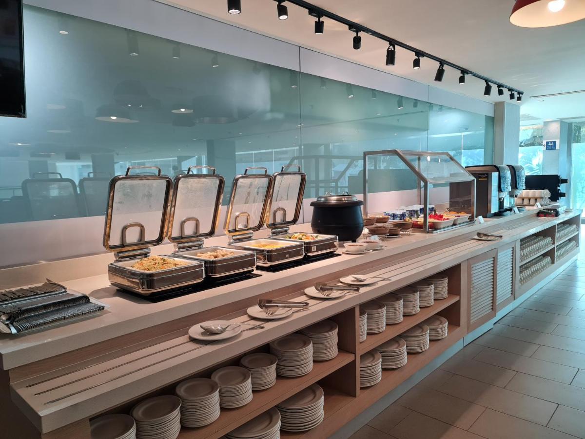 Express & By Ihg 4*